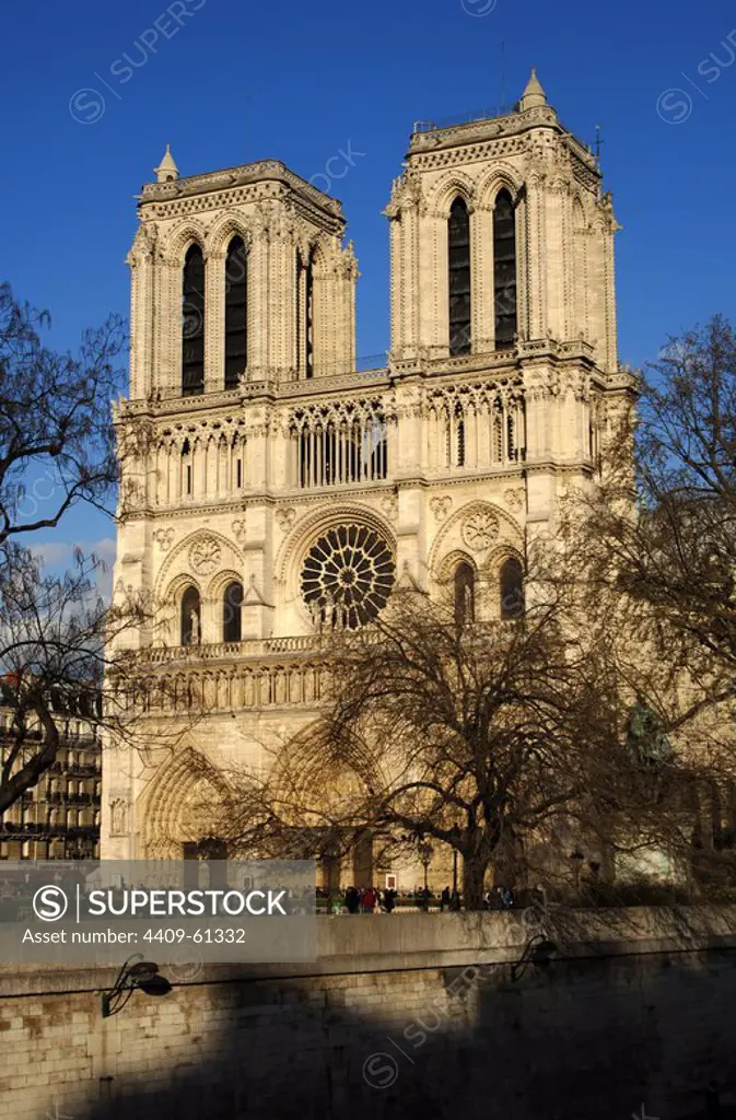 France. Paris. Notre Dame Cathedral. 12th - 14th centuries. Facade.