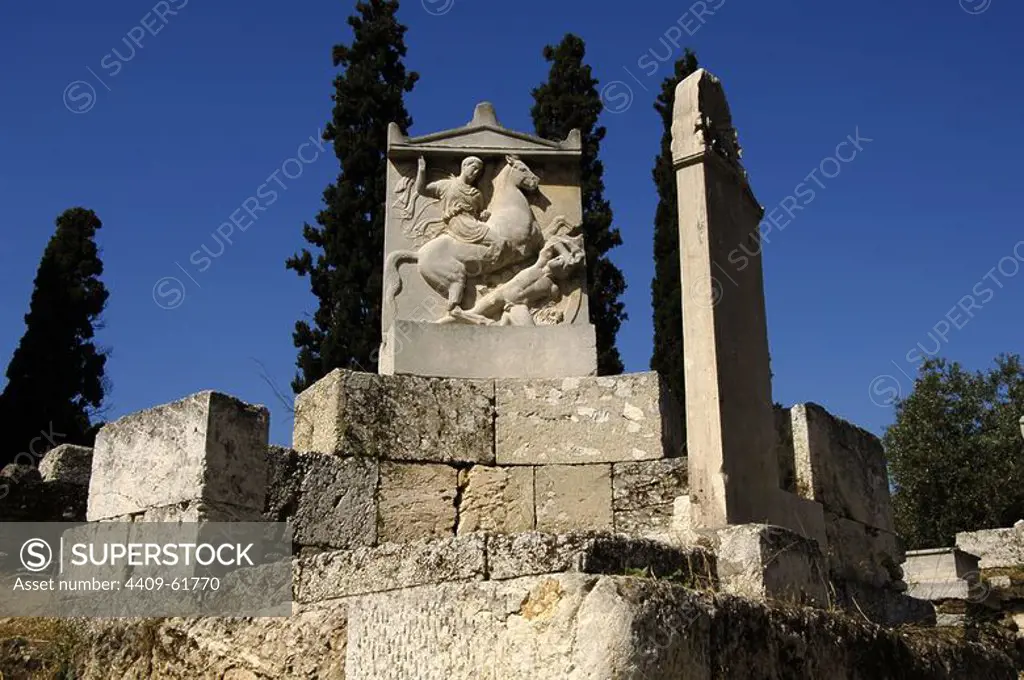 Grave Stele of Dexileos, 394-393 BC. Athenian cavalryman Dexileos fighting a naked Peloponnesian hoplite in the Corinthian War. Kerameikos, Athens. Greece. Copy of the original located at the Kerameikos archaeological museum in Athens.
