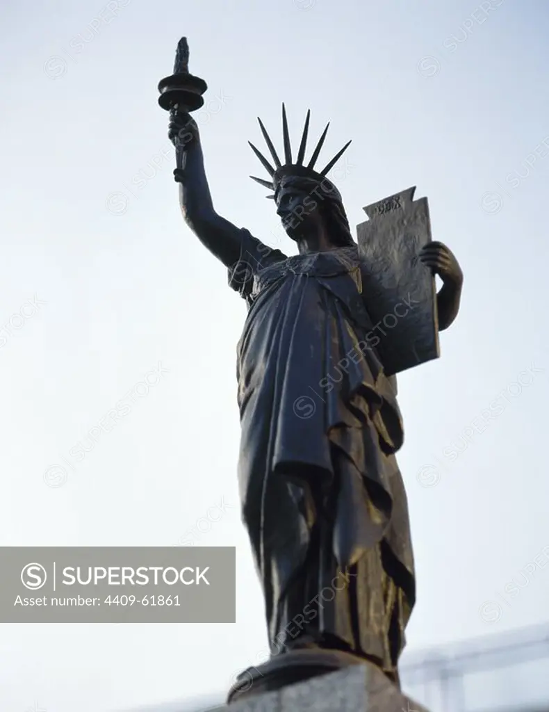 Spain. La Rioja. Cenicero. Statue of Liberty, by Niceto Carcamo in 1897. It is part of the monument erected in 1897 in honor of the heroes who defended the town against the Carlist troops, on 21st and 22nd October 1834, during the siege that took place in Cenicero by the Carlists.