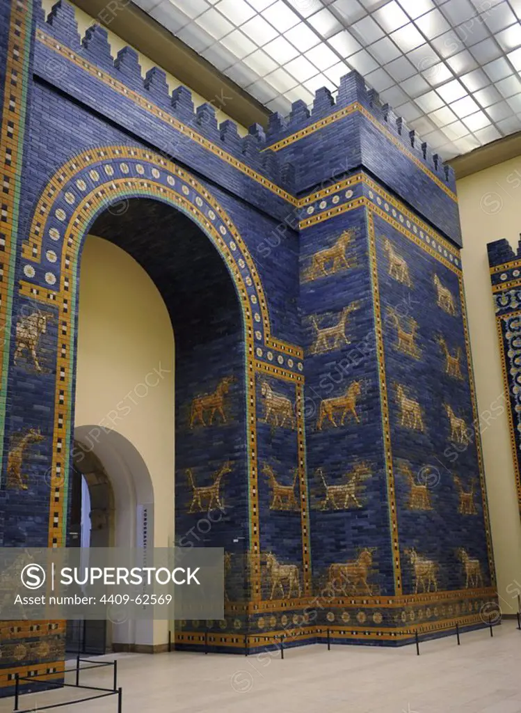 Mesopotamian art. Neo-Babylonian. Ishtar Gate, one of the eight gates of the inner wall of Babylon. Built in the year 575 B.C. during the reign of Nebuchadnezzar II (604-562 BC) using glazed blue brick with alternating rows of basrelief with dragons mushussu, also called sirrush, and aurochs. It was dedicated to the Babylonian goddess Ishtar. Rebuilt in 1930. Pergamon Museum. Berlin. Germany.