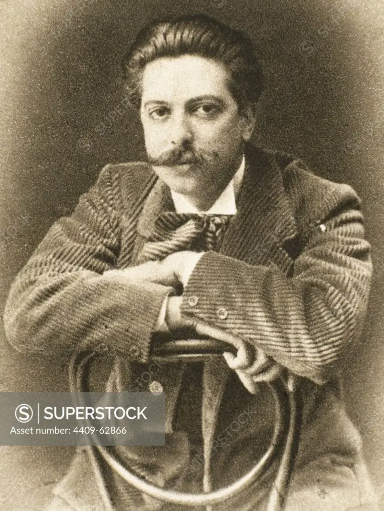 GRANADOS, Enrique (Lleida,1867-Canal de la Mancha 1916). Pianista y compositor. Murió cuando volvía de Nueva York, tras el estreno de su obra "Goyescas", al ser hundido el barco llamado "Sussex", en el que viajaba.