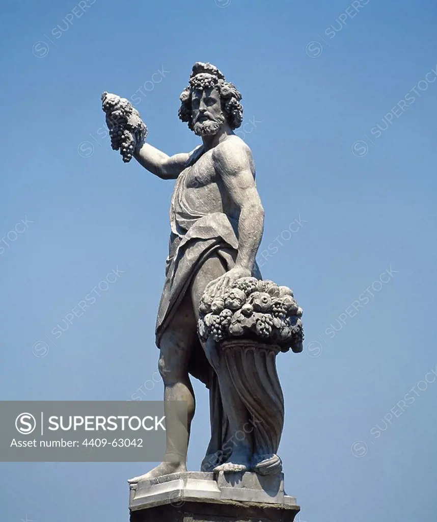 Italy, Tuscany, Florence. Four ornamental statues of the Seasons. They were added in 1608 to Ponte Santa Trinita, on the occasion of the marriage of Cosimo II de' Medici (r. 1609-1621) and Maria Maddalena of Austria. Statue of Autumn by sculptor Giovanni Battista Caccini (1556-1613).