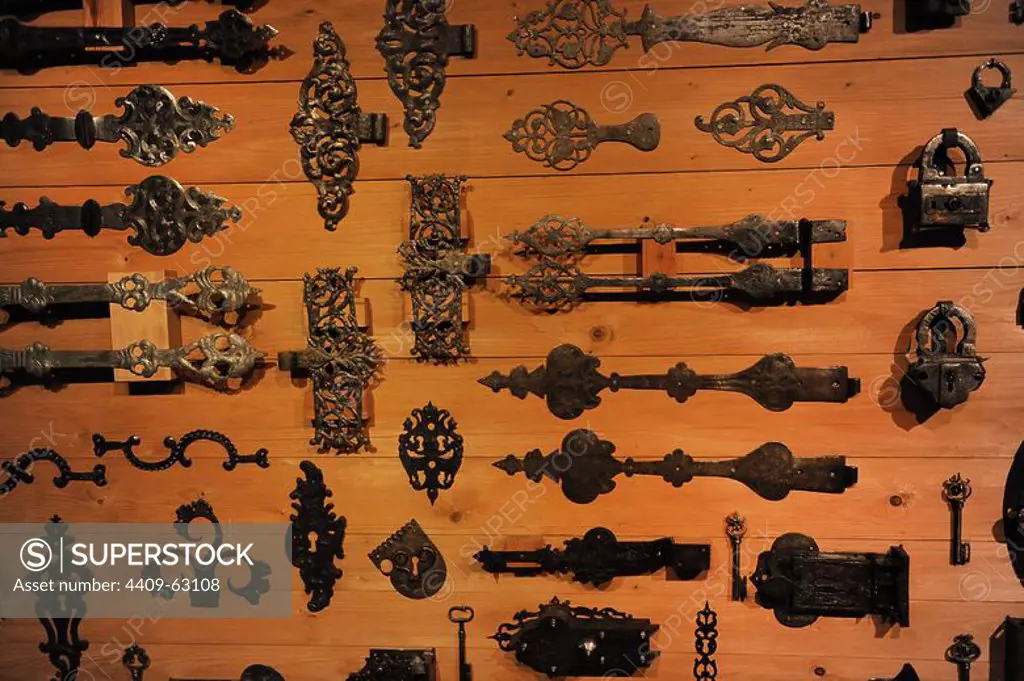 Metal carpentry. 17th-18th century. Wrought iron, engraved. National Museum of Krakow. Poland.