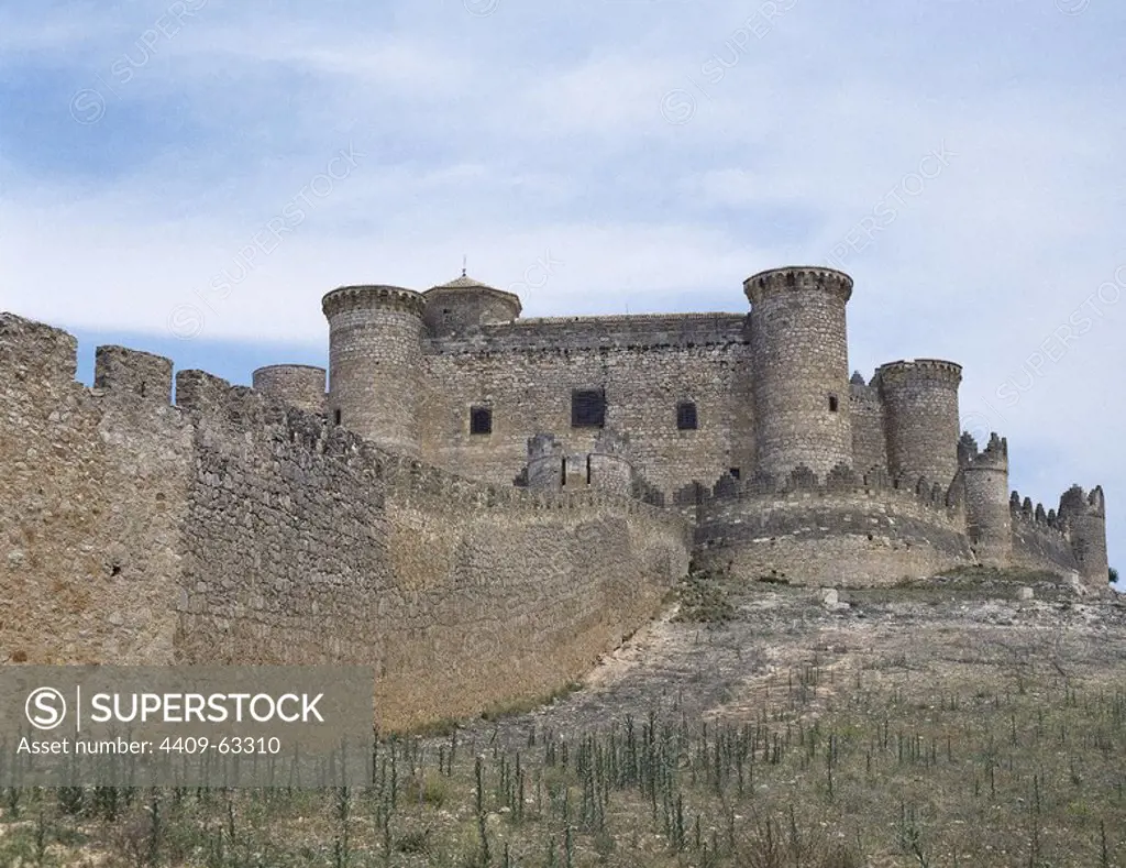 Spain, Castile and Leon, Cuenca province. View of the medieval Castle of Belmonte. It was built during the second half of the 15th century, by order of Don Juan Pacheco, 1st Marquis de Villena.