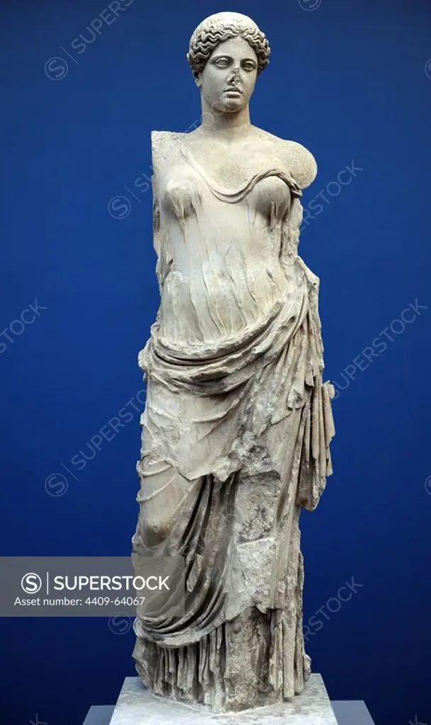 Aphrodite, called Hera Borghese. Monte Calvo. 2nd century AD. Goddess of Love. Roman marble copy of a Greek bronze statue of the Classical Period. Ny Carlsberg Glyptotek. Copenhagen, Denmark.