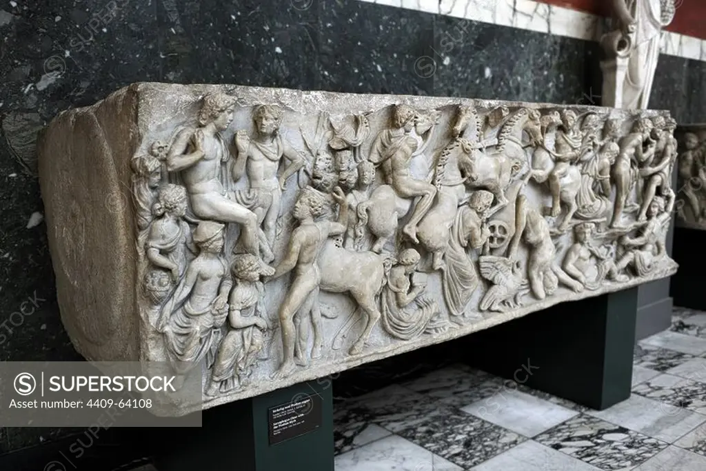 Roman Art. Sarcphagus Chest with the Phaeton Myth. The fall of Phaeton. Found in Ostia. Late 2nd cent. AD. Marble. Ny Carlsberg Glyptotek. Copenhagen. Denmark.