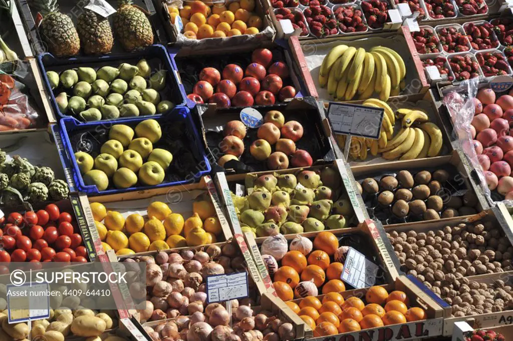 Parada de mercado de frutas.