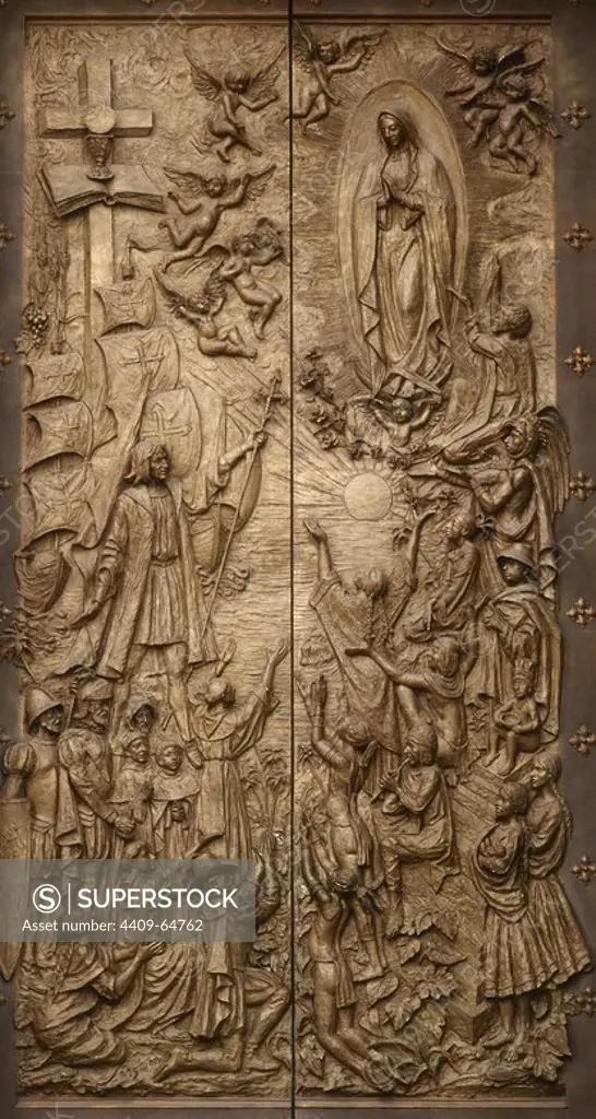 DESCUBRIMIENTO DE AMERICA (1492). Detalle del relieve que representa una alegoría del descubrimiento, existente en la fachada de la CATEDRAL DE LA ALMUDENA. MADRID. España.