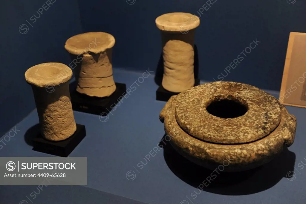 Vases of limestone and jar of granite. Tomb 50 of Meidum, Egypt. Reign of Snofru. Old Kingdom. 4th Dynasty. 2613-2589 BC. Ny Carlsberg Glyptotek Museum. Copenhagen. Denmark.