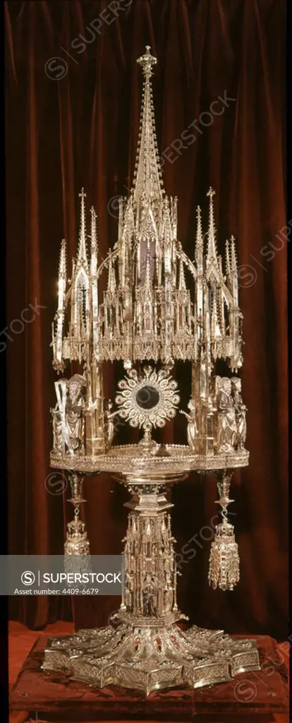 Monstrance from 1438, back. Museum of the Cathedral, Gerone, Spain. Author: ARTAU FRANCISCO DE ASIS. Location: CATEDRAL-MUSEO DIOCESANO. GERONA. SPAIN.