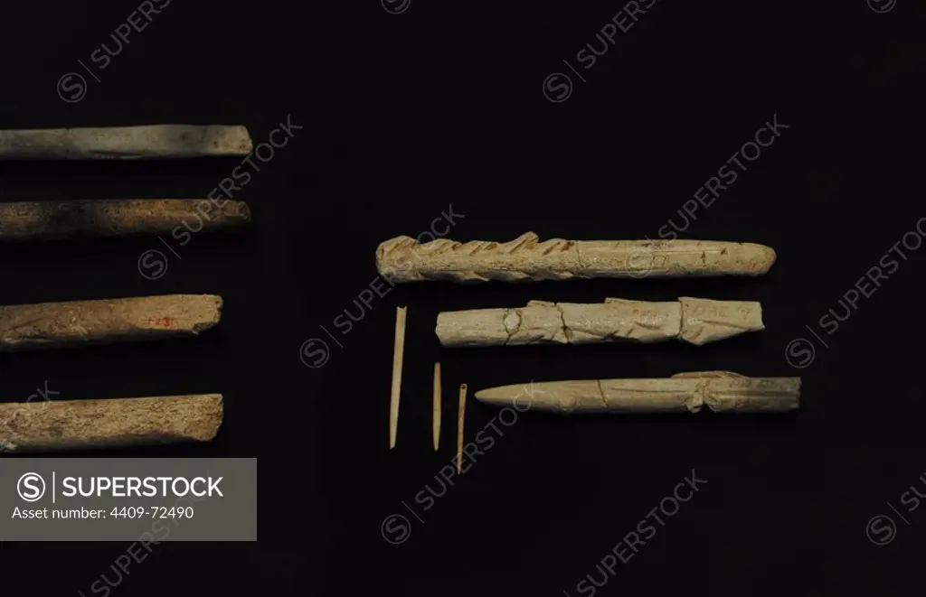 Tools of flint and animal bones. Performed by Homo sapiens (Cro-Magnon). Upper Paleolithic. National Museum of Denmark. Copenhagen. Denmark.
