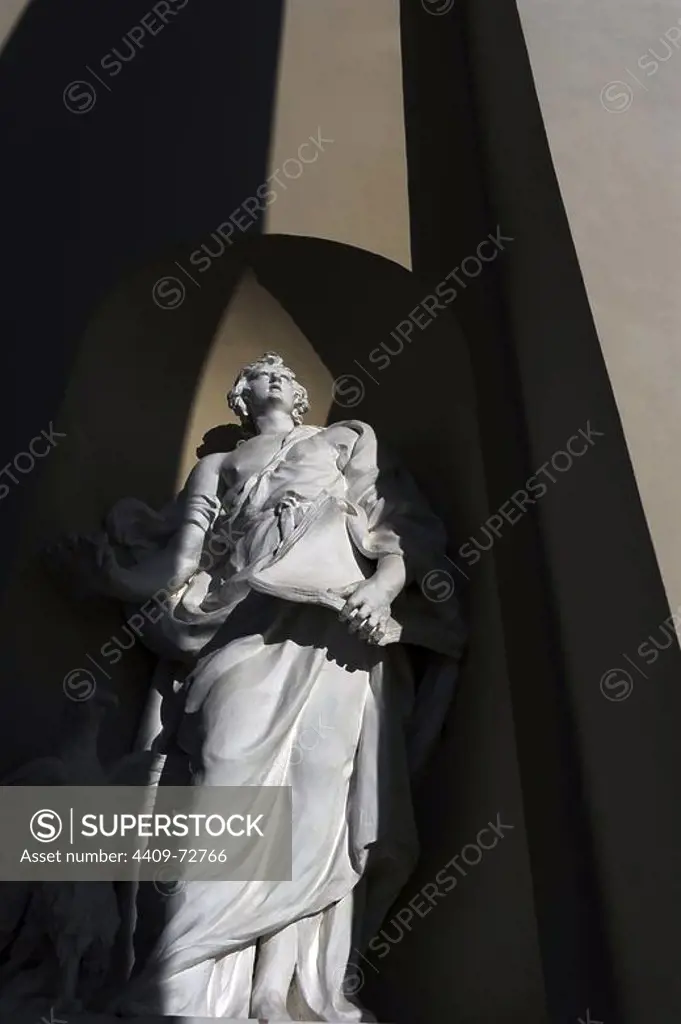 Saint John the Evangelist with the eagle (tetramorph). Sculpture. Facade of the Cathedral of Vilnius. By Tommaso Righi (1727-1802). 1783. Lithuania.