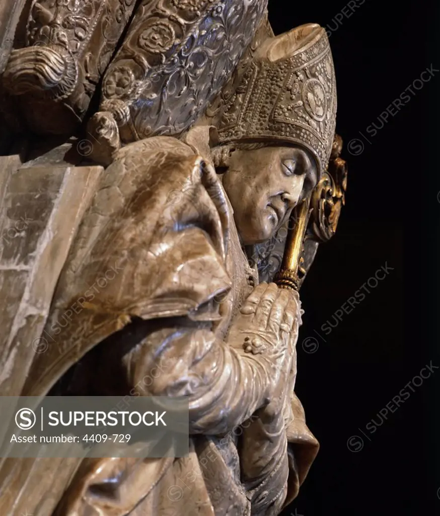 Sepulcro del Obispo Luis de Acuña. Catedral de Burgos.Capilla Santa Ana.