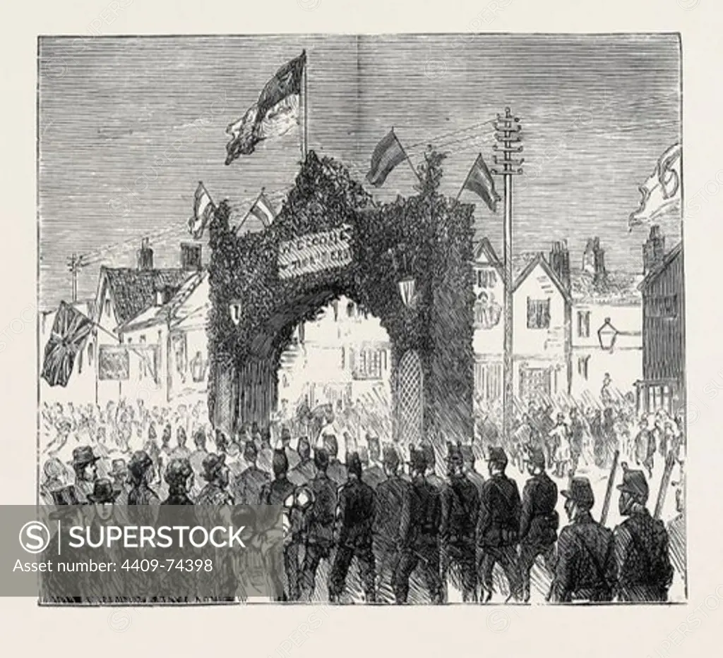 THE VOLUNTEER REVIEW AT DUNSTABLE ON EASTER MONDAY: THE TRIUMPHAL ARCH, HIGH STREET.