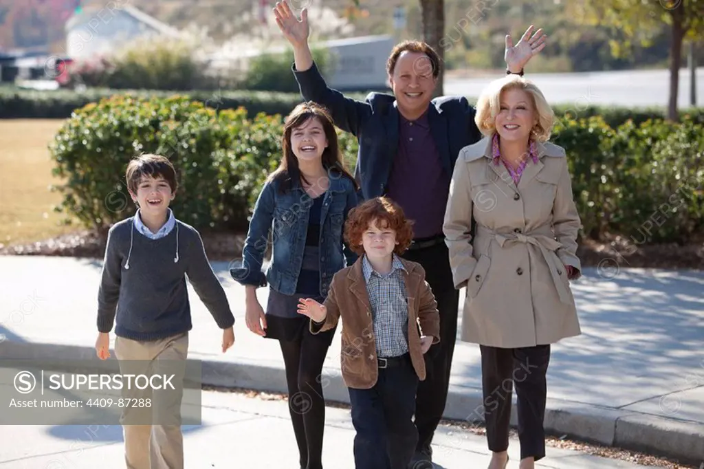BETTE MIDLER, BILLY CRYSTAL, BAILEE MADISON, JOSHUA RUSH and KYLE HARRISON BREITKOPF in PARENTAL GUIDANCE (2012), directed by ANDY FICKMAN.