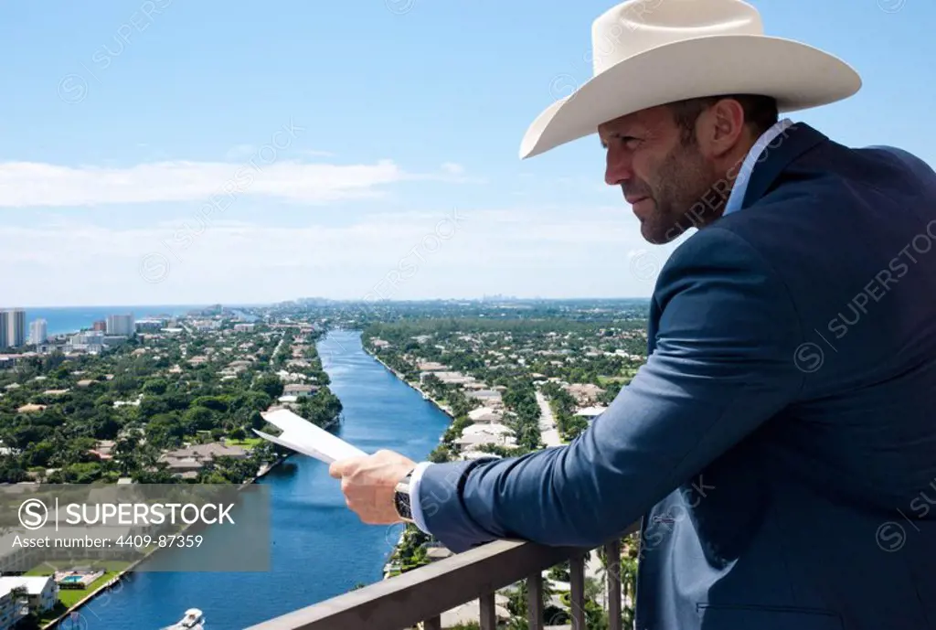 JASON STATHAM in PARKER (2013), directed by TAYLOR HACKFORD.