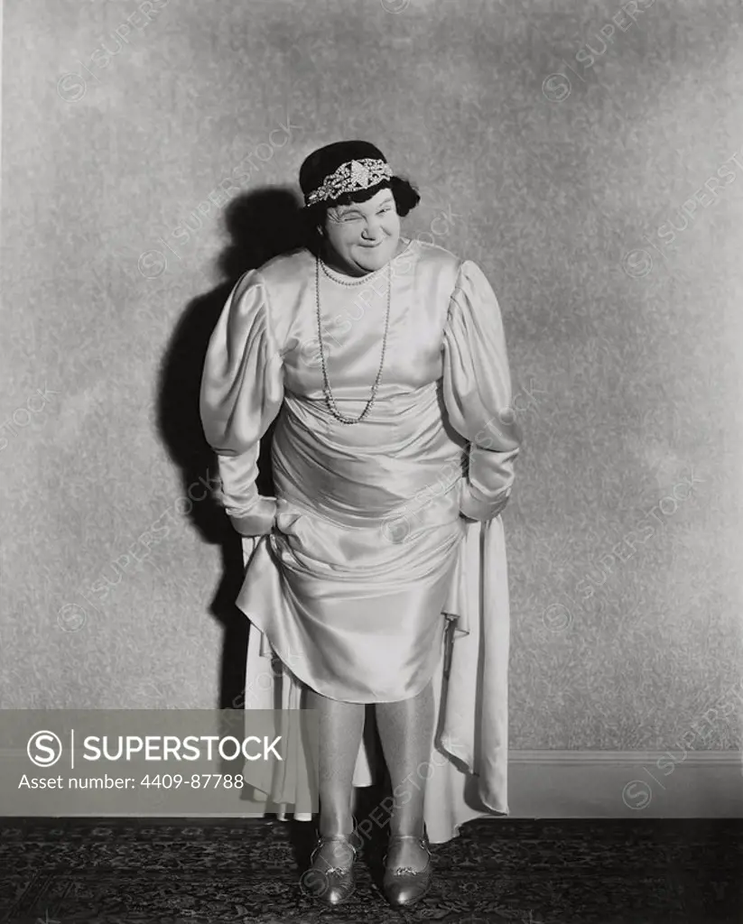 OLIVER HARDY in TWICE TWO (1933), directed by JAMES PARROTT.