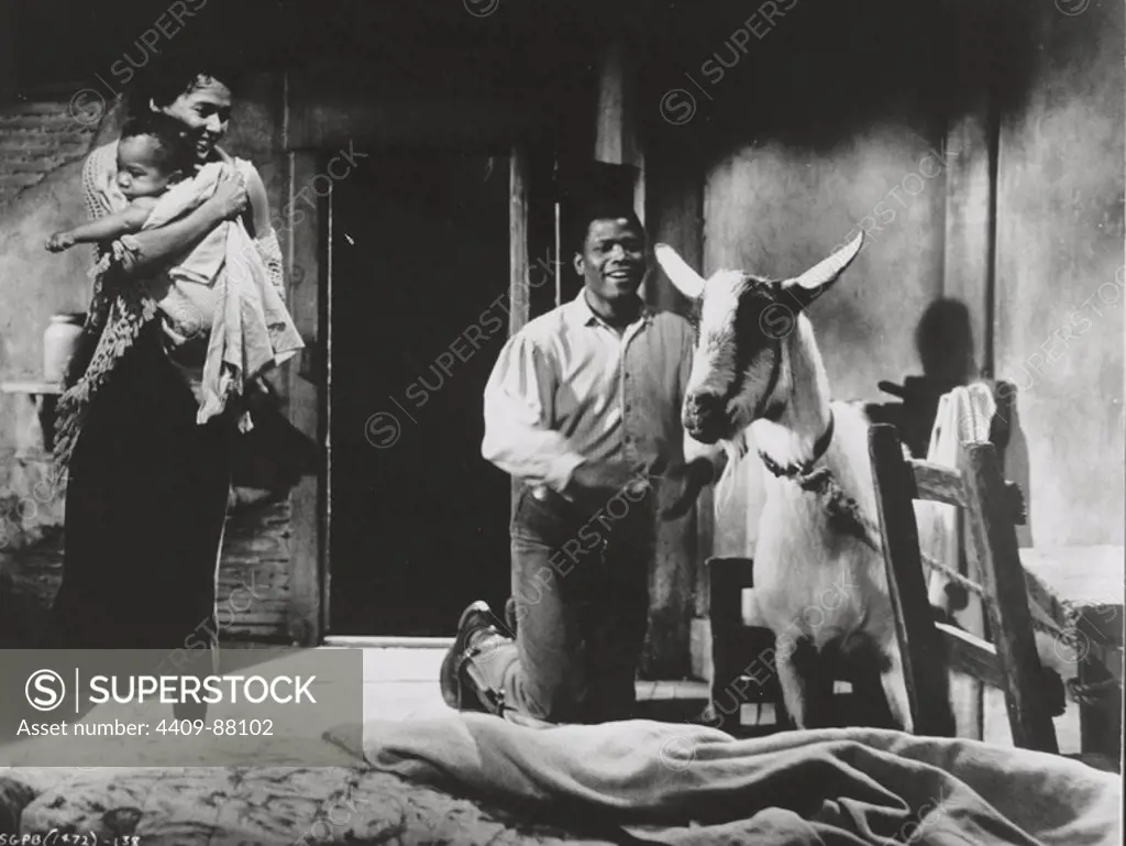 SIDNEY POITIER and DOROTHY DANDRIDGE in PORGY AND BESS (1959), directed by OTTO PREMINGER.