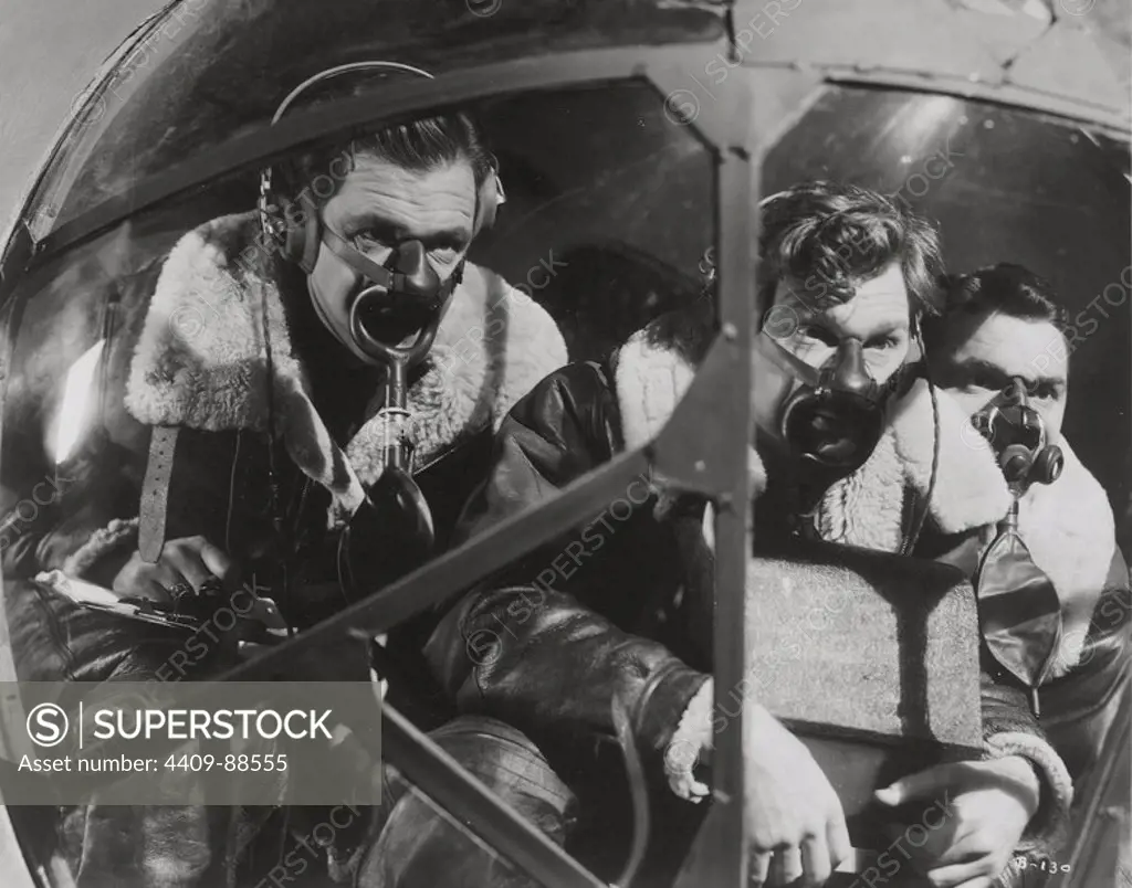 EDDIE ALBERT and ROBERT RYAN in BOMBARDIER (1943), directed by RICHARD WALLACE.