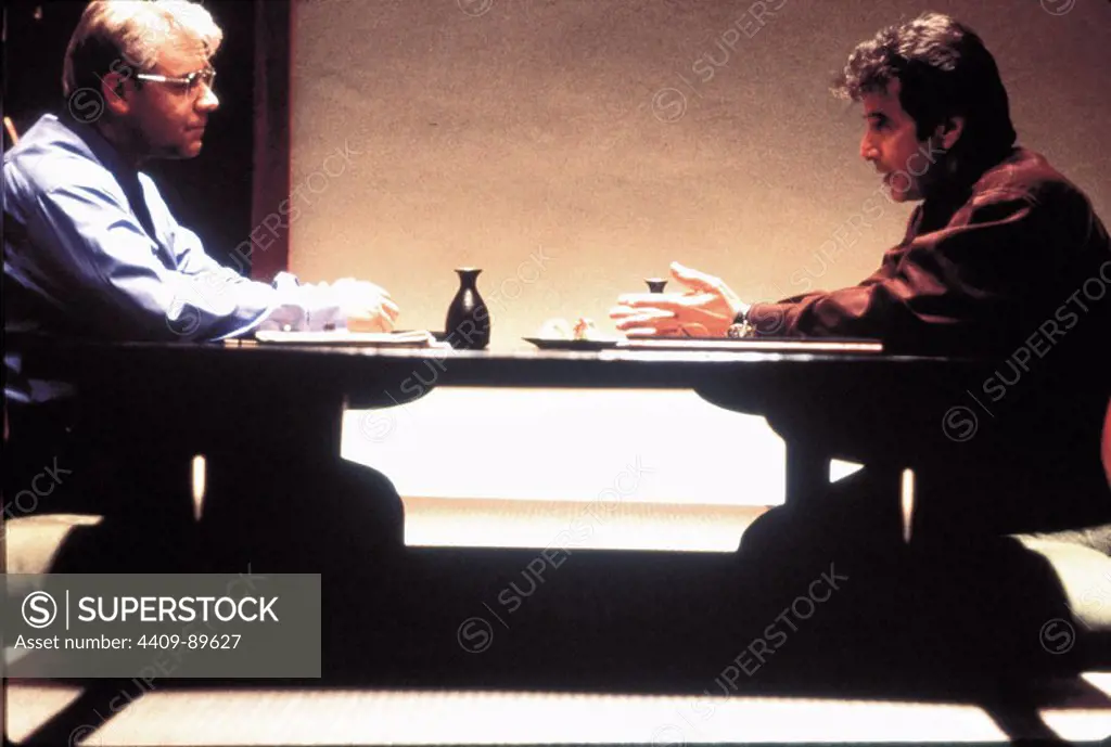 AL PACINO and RUSSELL CROWE in THE INSIDER (1999), directed by MICHAEL MANN.