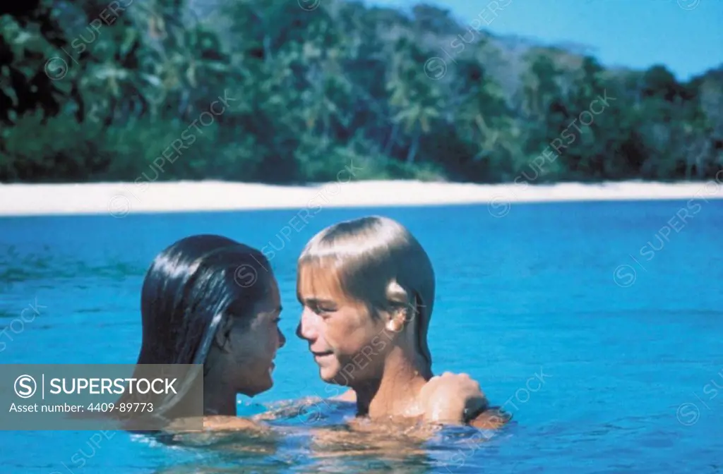 CHRISTOPHER ATKINS and BROOKE SHIELDS in THE BLUE LAGOON (1980), directed by RANDAL KLEISER.