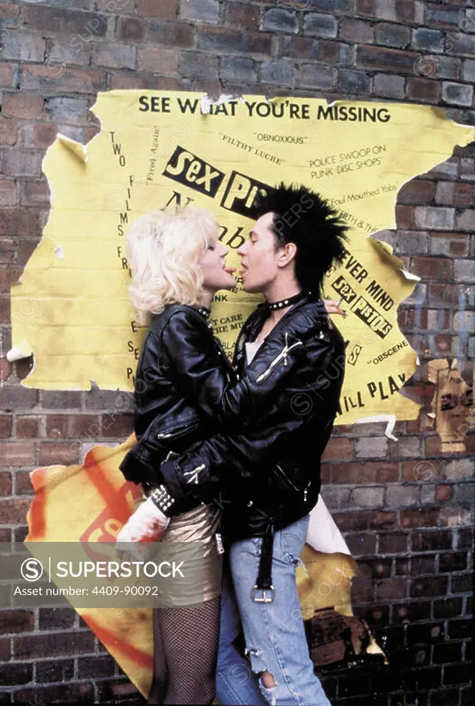 GARY OLDMAN and CHLOE WEBB in SID AND NANCY (1986), directed by ALEX COX.