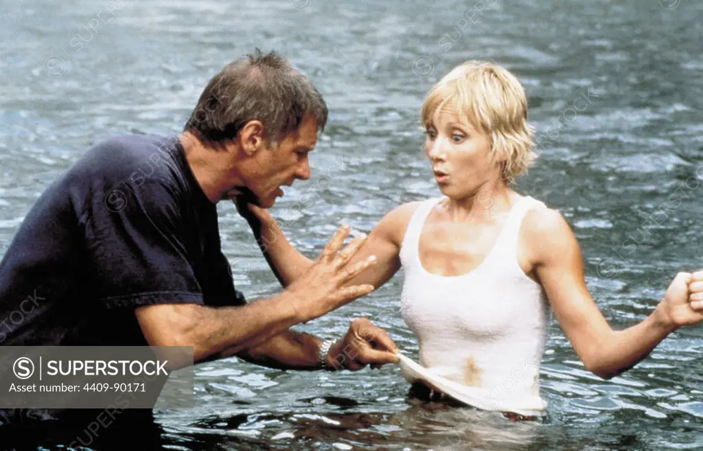 HARRISON FORD and ANNE HECHE in SIX DAYS SEVEN NIGHTS (1998), directed by IVAN REITMAN.