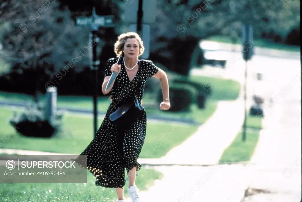 KATHLEEN TURNER in SERIAL MOM (1994), directed by JOHN WATERS.