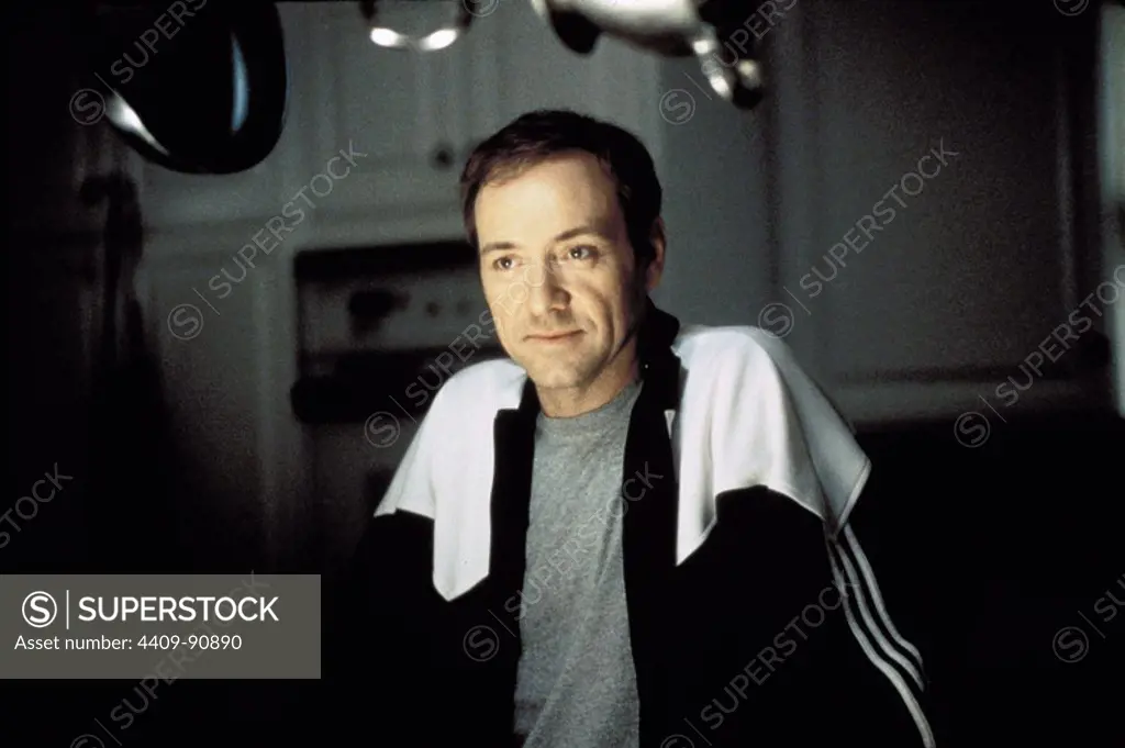 KEVIN SPACEY in AMERICAN BEAUTY (1999), directed by SAM MENDES.