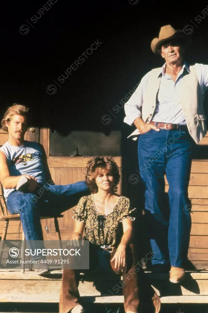 SALLY FIELD, JAMES GARNER and BRIAN KERWIN in MURPHY'S ROMANCE (1985), directed by MARTIN RITT.