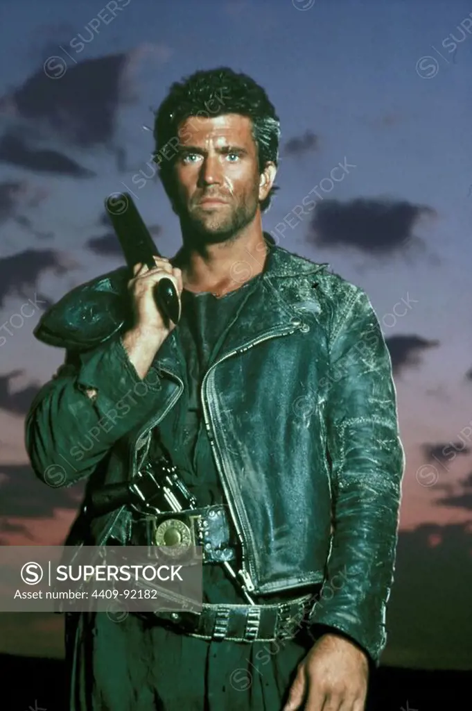 MEL GIBSON in MAD MAX III: BEYOND THUNDERDOME (1985), directed by GEORGE MILLER.