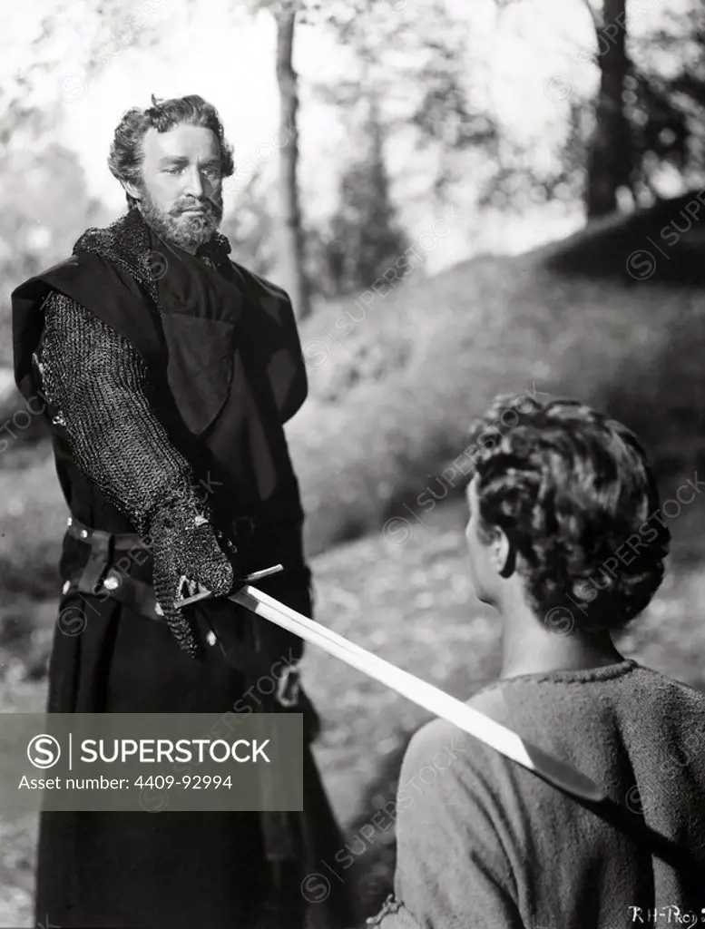 PATRICK BARR in THE STORY OF ROBIN HOOD AND HIS MERRIE MEN (1952), directed by KEN ANNAKIN.