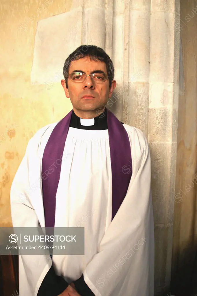 ROWAN ATKINSON in KEEPING MUM (2005), directed by NIALL JOHNSON. Copyright: Editorial use only. No merchandising or book covers. This is a publicly distributed handout. Access rights only, no license of copyright provided. Only to be reproduced in conjunction with promotion of this film.