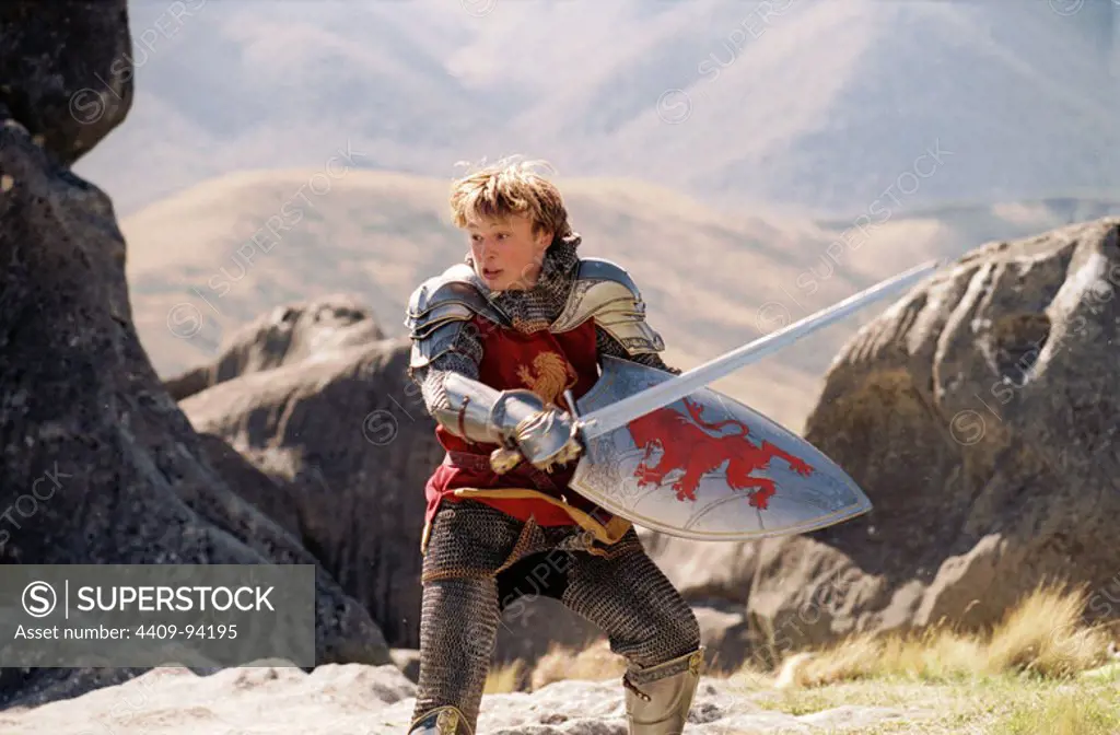 WILLIAM MOSELEY in CHRONICLES OF NARNIA: THE LION, THE WITCH AND THE WARDROBE, THE (2005), directed by ANDREW ADAMSON.
