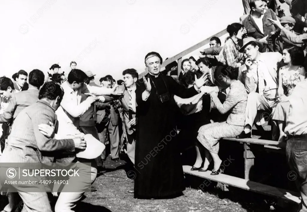 VITTORIO DE SICA in FAST AN SEXY (1958) -Original title: ANNA DI BROOKLYN-, directed by VITTORIO DE SICA and CARLO LASTRICATI.