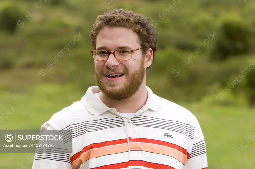 SETH ROGEN in YOU, ME AND DUPREE (2006), directed by ANTHONY RUSSO and JOE RUSSO.
