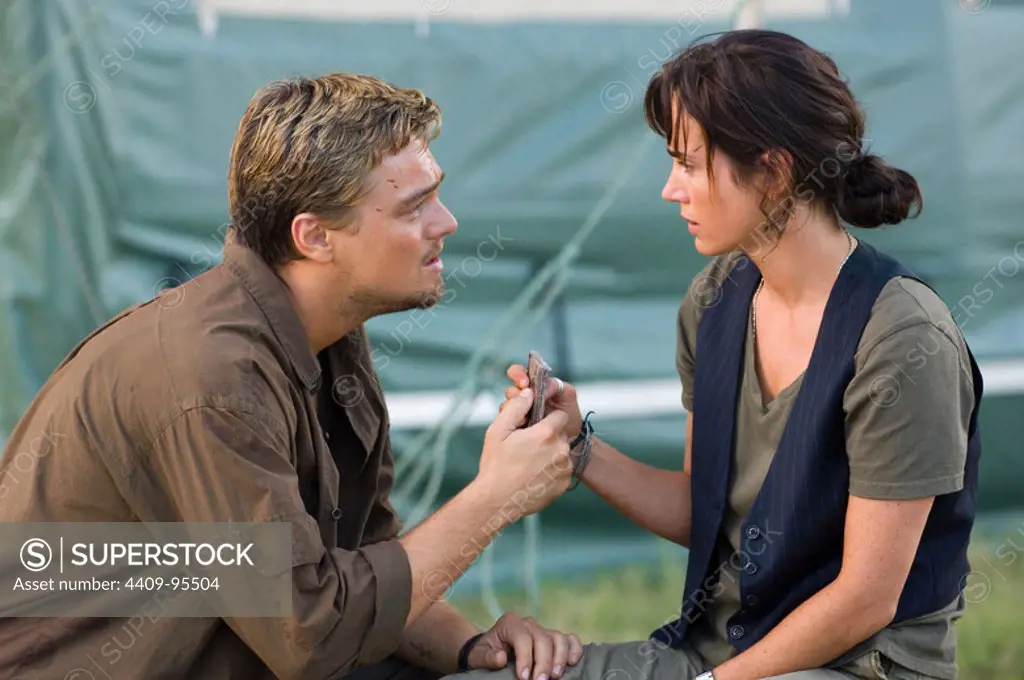 LEONARDO DICAPRIO and JENNIFER CONNELLY in BLOOD DIAMOND (2006), directed by EDWARD ZWICK.