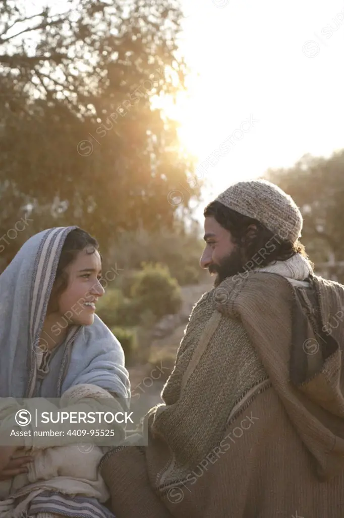 KEISHA CASTLE-HUGHES and OSCAR ISAAC in NATIVITY (2006) -Original title: THE NATIVITY STORY-, directed by CATHERINE HARDWICKE.