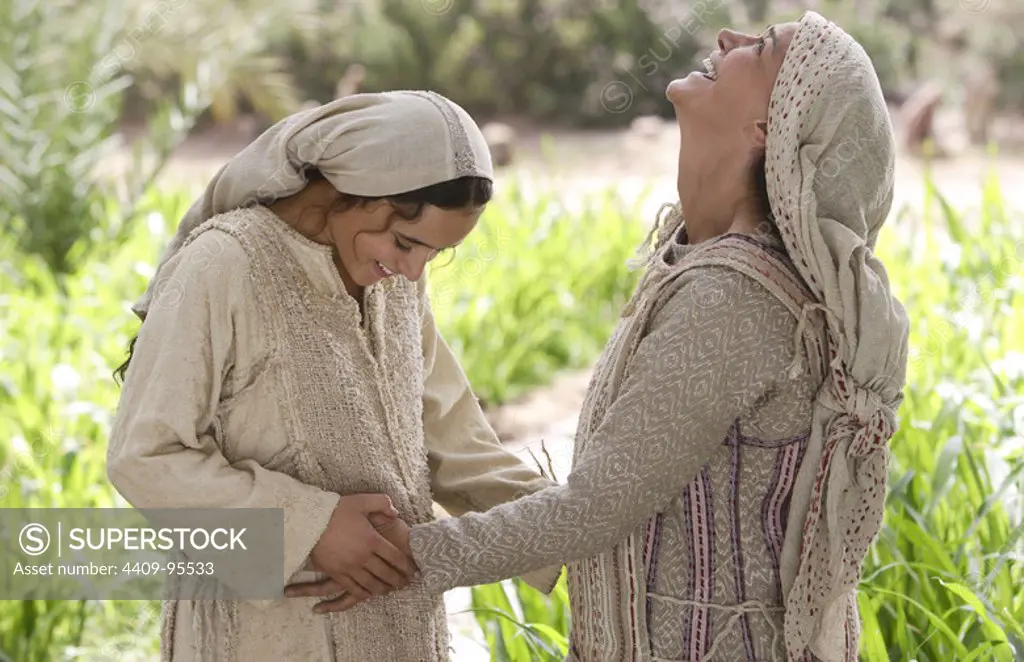 SHOHREH AGHDASHLOO in NATIVITY (2006) -Original title: THE NATIVITY STORY-, directed by CATHERINE HARDWICKE.