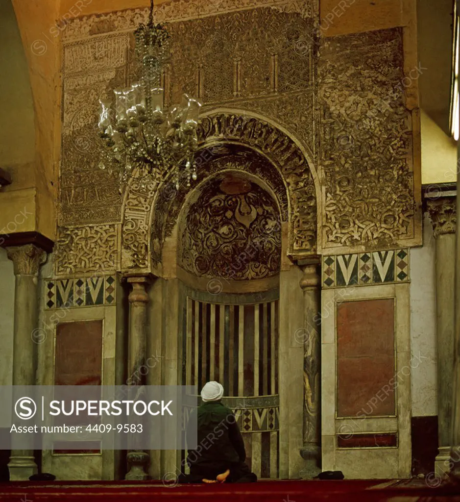 MAHOMETANO ANTE EL MIHRAB. Location: MEZQUITA DE AL-AZHAR. KAIRO. EGYPT.