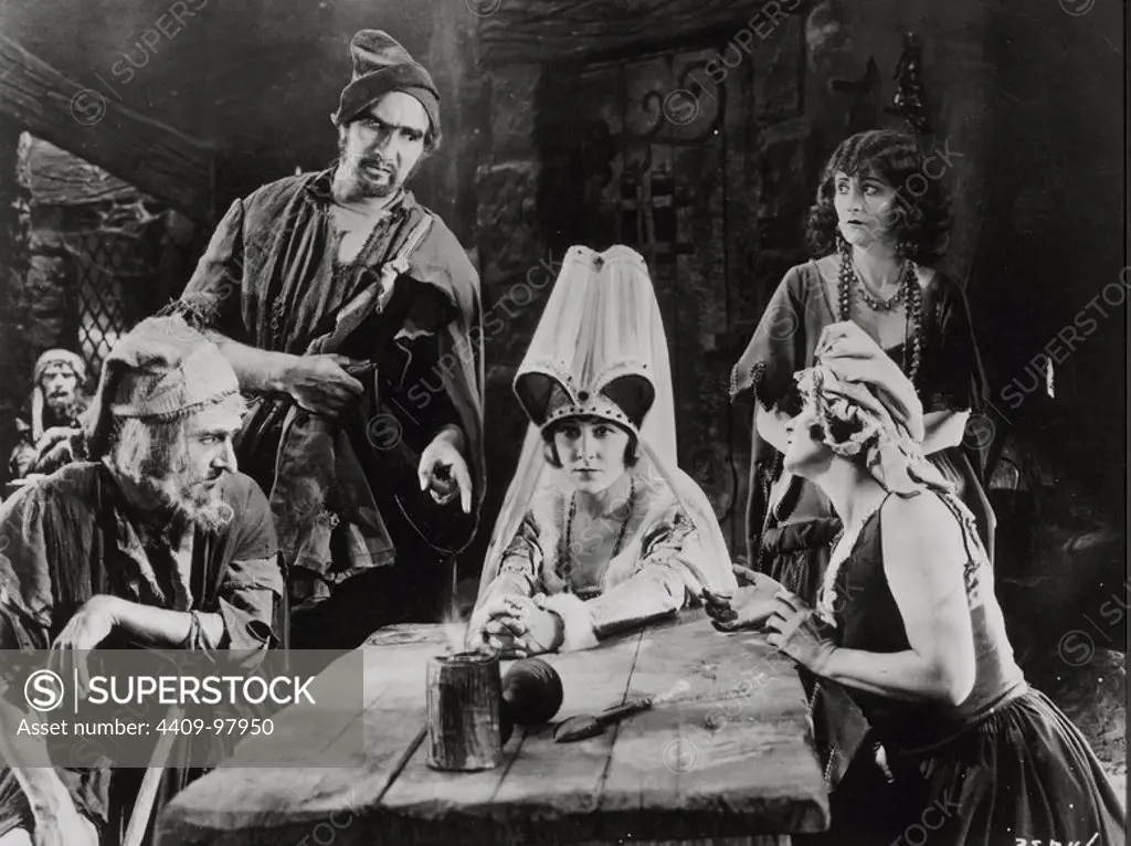 PATSY RUTH MILLER in THE HUNCHBACK OF NOTRE DAME (1923), directed by WALLACE WORSLEY.