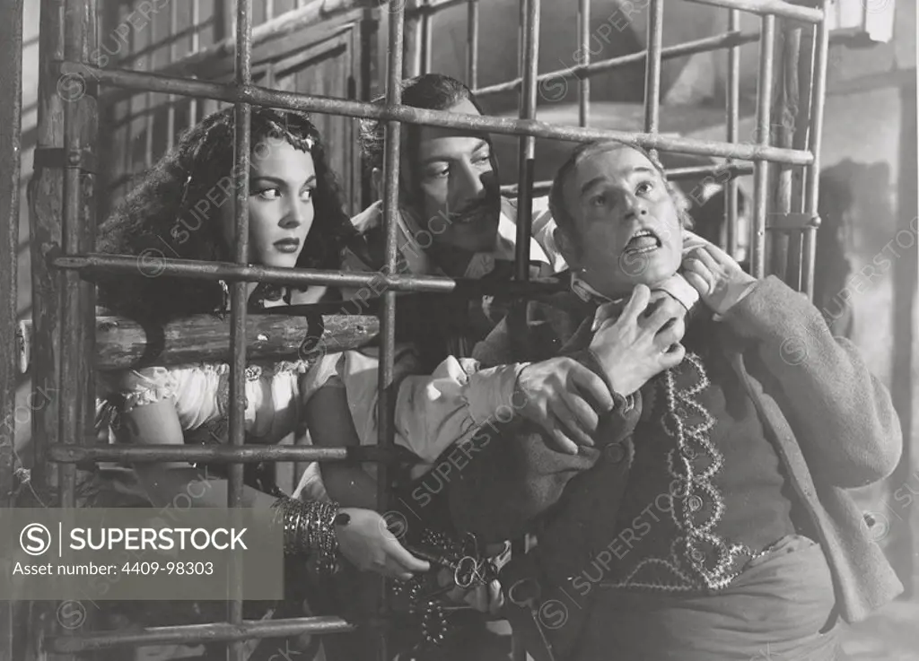 PAQUITA RICO and OTTO SIRGO in LA ALEGRE CARAVANA (1953), directed by RAMON TORRADO.