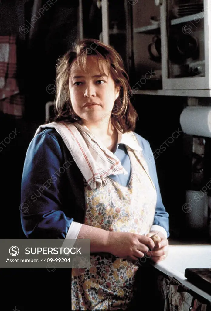 KATHY BATES in DOLORES CLAIBORNE (1995), directed by TAYLOR HACKFORD.