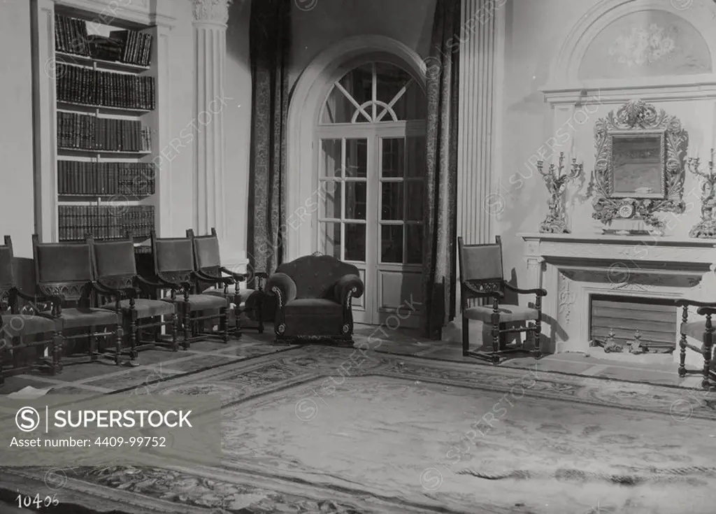 FILM HISTORY: DECORADOS. A scenery at the american production company Columbia Pictures Industries, Inc. studios.