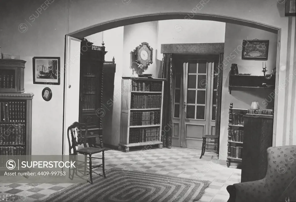 FILM HISTORY: DECORADOS. A scenery at the american production company Columbia Pictures Industries, Inc. studios.