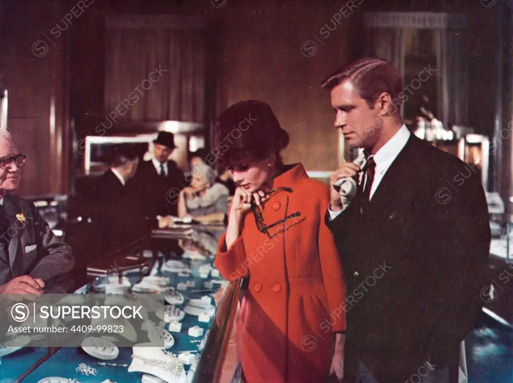 AUDREY HEPBURN and GEORGE PEPPARD in BREAKFAST AT TIFFANY'S (1961), directed by BLAKE EDWARDS.