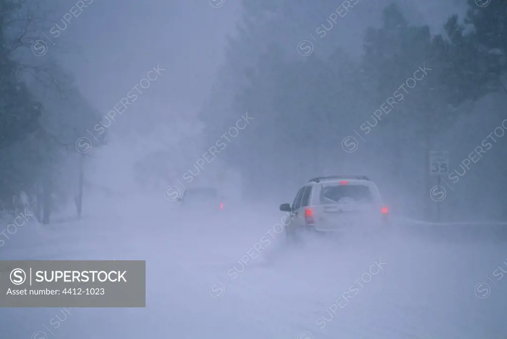 USA, Arizona, Blizzard striking mountains, making for hazardous winter driving