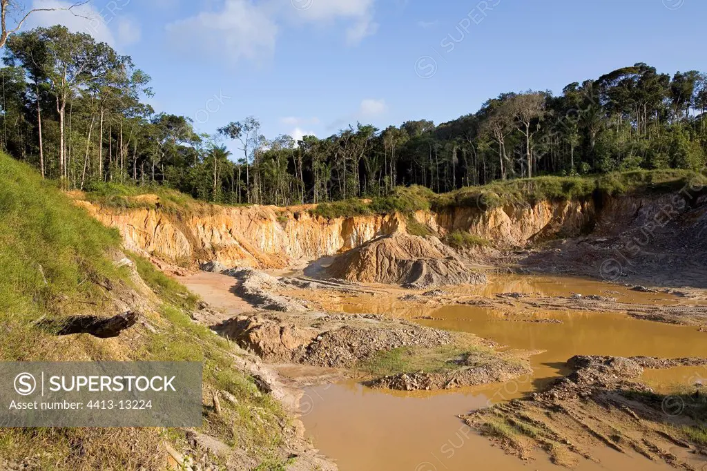 Quartz Mine exploited in French Guiana