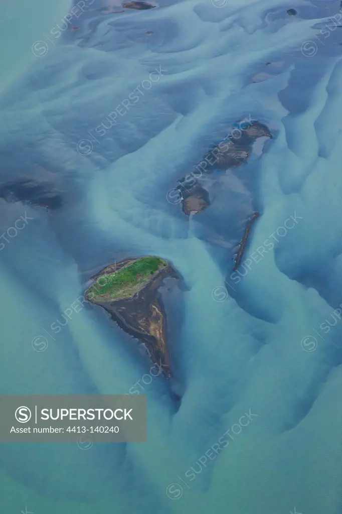 Melting of glaciers and the river Ölfus south of Iceland