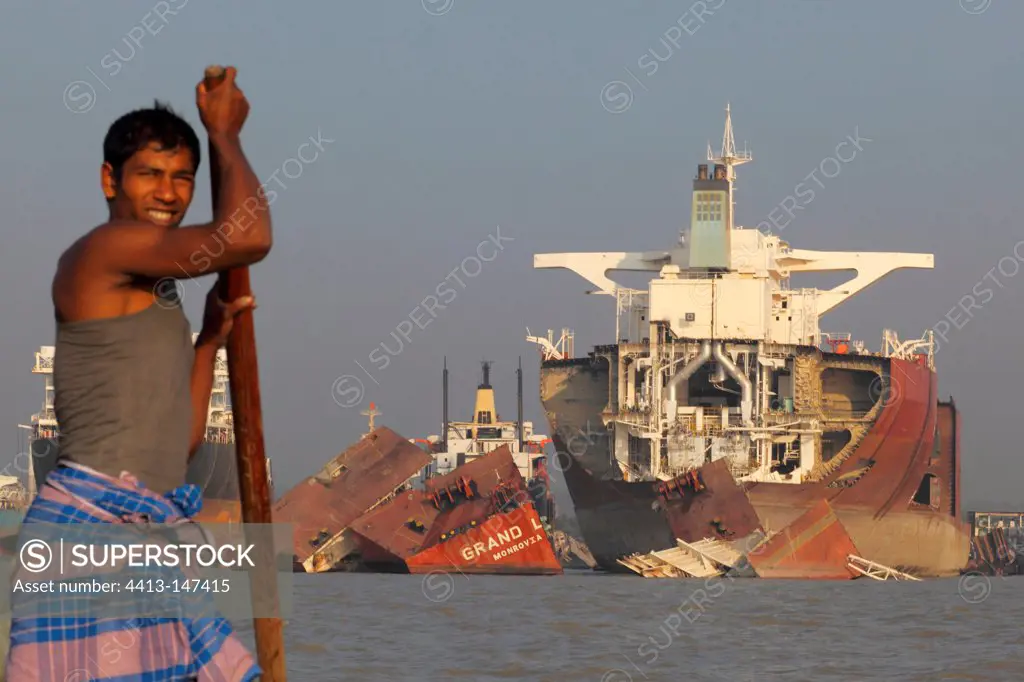 Fisherman and ship-breaking yard in Bangladesh